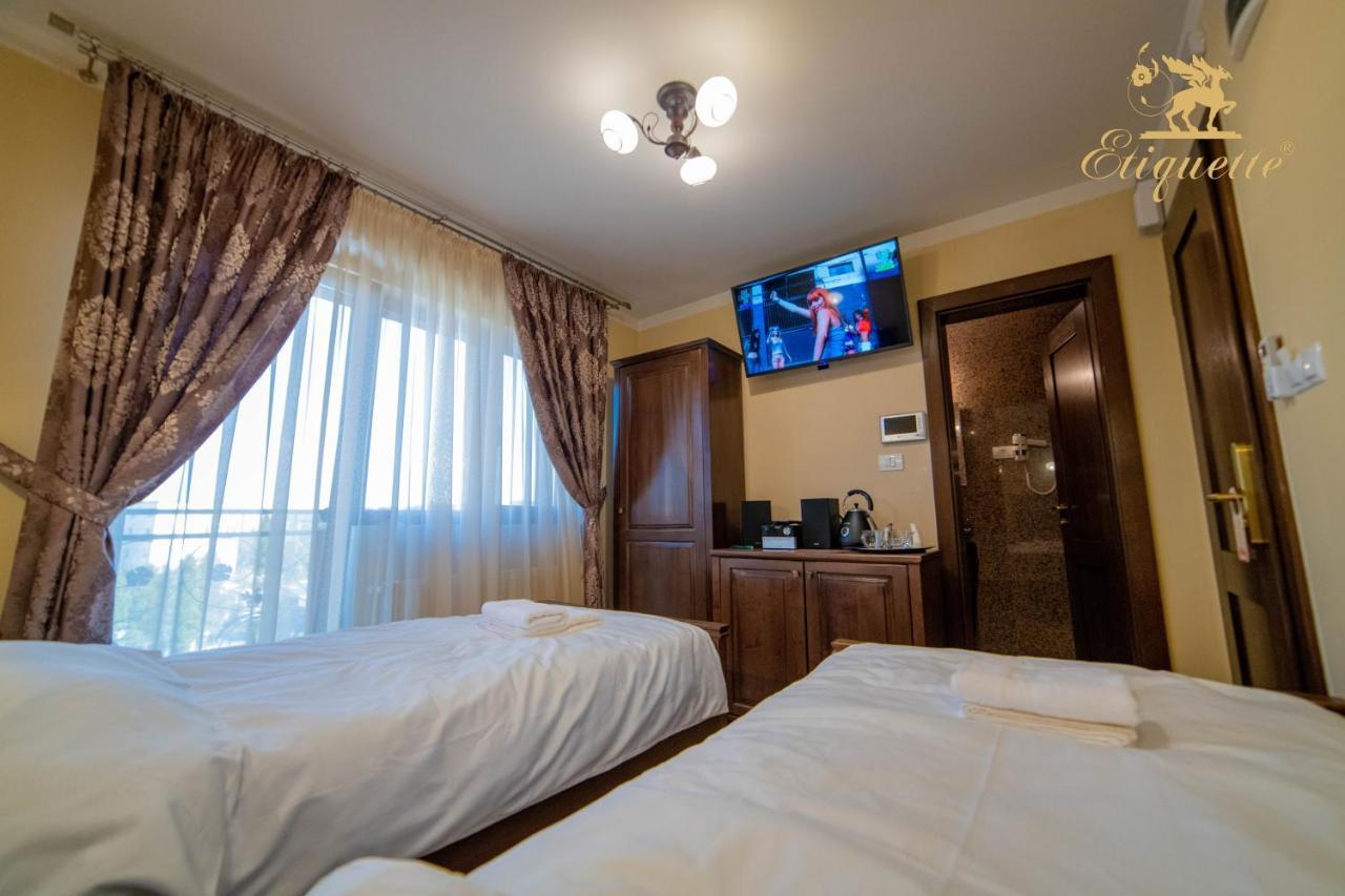 Villa Etiquette Deva Exteriör bild
