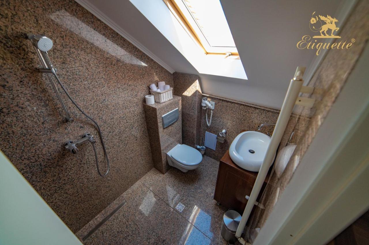 Villa Etiquette Deva Exteriör bild