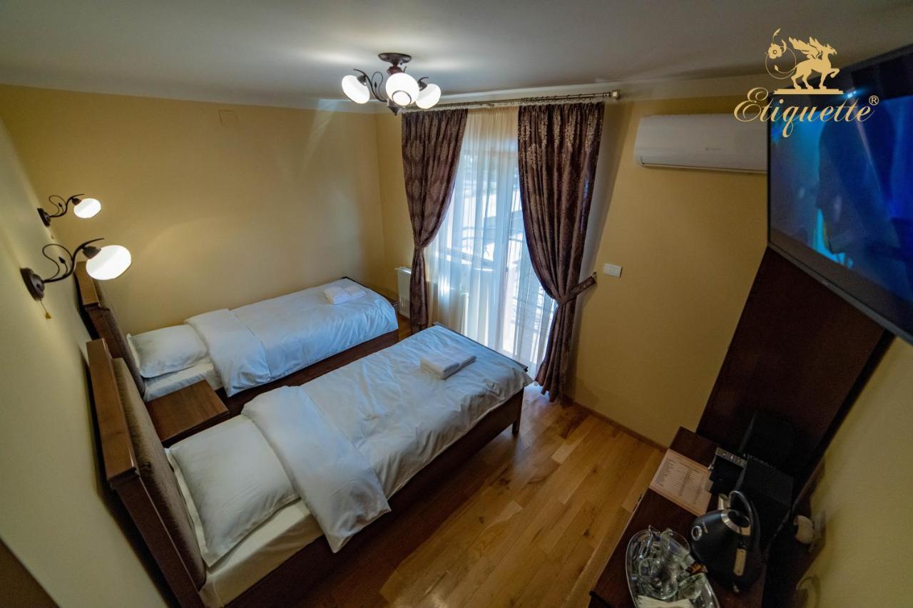 Villa Etiquette Deva Exteriör bild