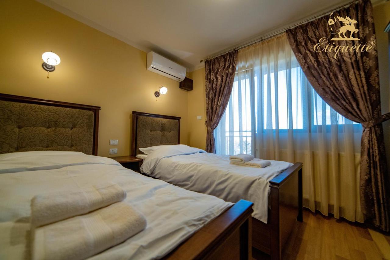 Villa Etiquette Deva Exteriör bild