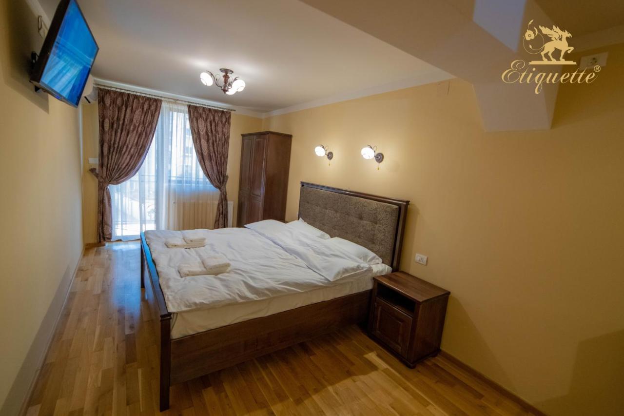 Villa Etiquette Deva Exteriör bild